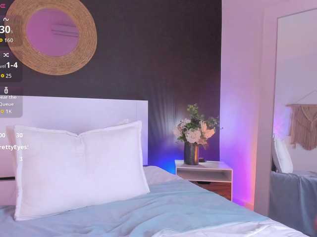 VioletPaket live cam on BongaCams