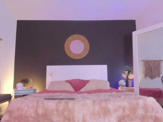 VioletPaket, live now on BongaCams