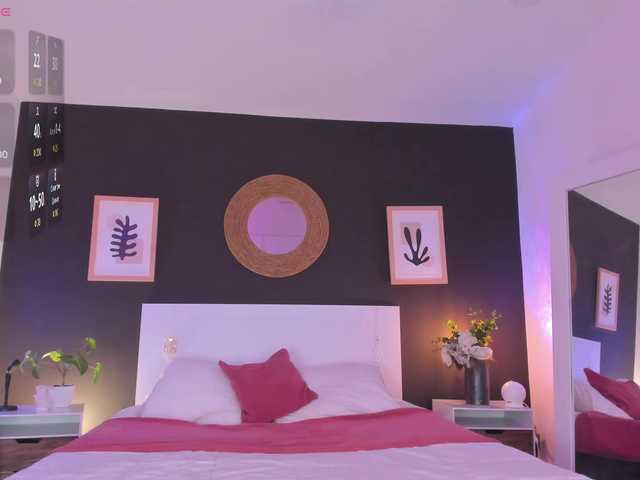 VioletPaket live cam on BongaCams