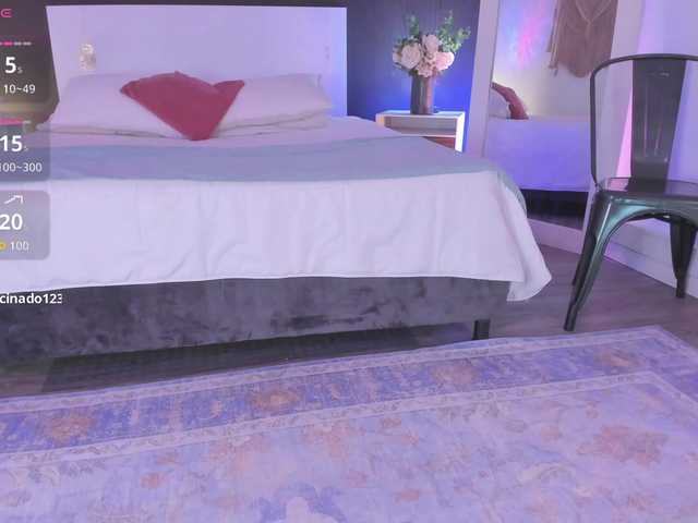 VioletPaket live webcam show