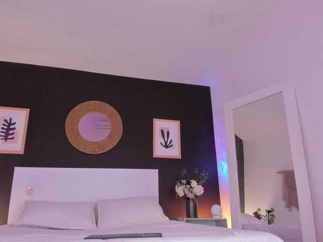 VioletPaket live cam on BongaCams