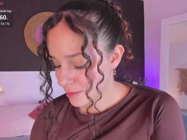VioletPaket live cam on BongaCams