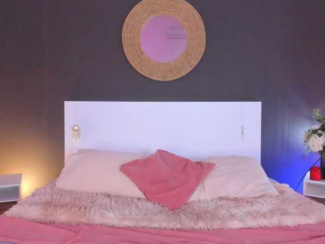 VioletPaket live cam on BongaCams