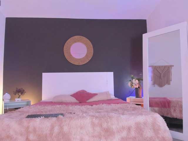 VioletPaket live cam on BongaCams