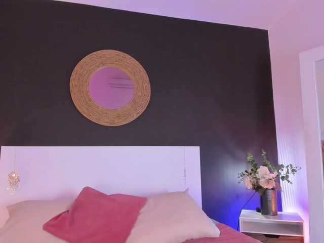 VioletPaket live cam on BongaCams