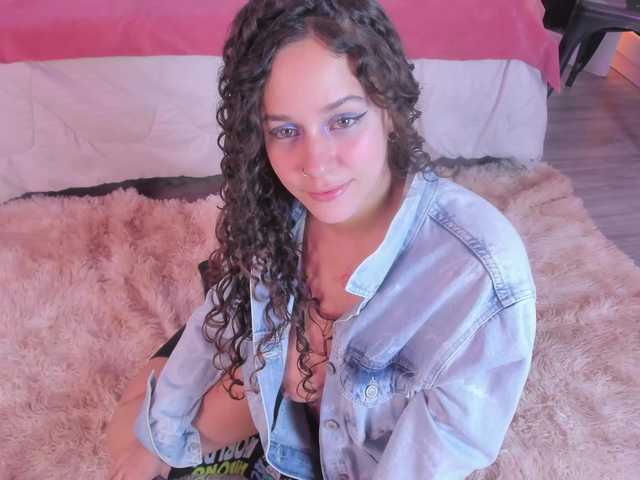VioletPaket live cam on BongaCams