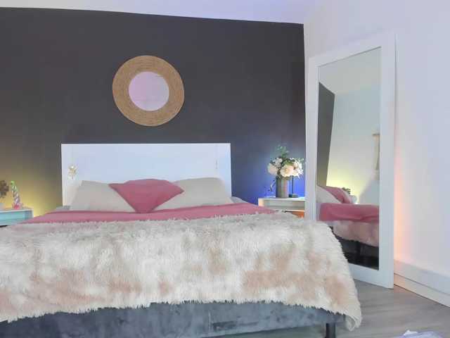 VioletPaket live cam on BongaCams