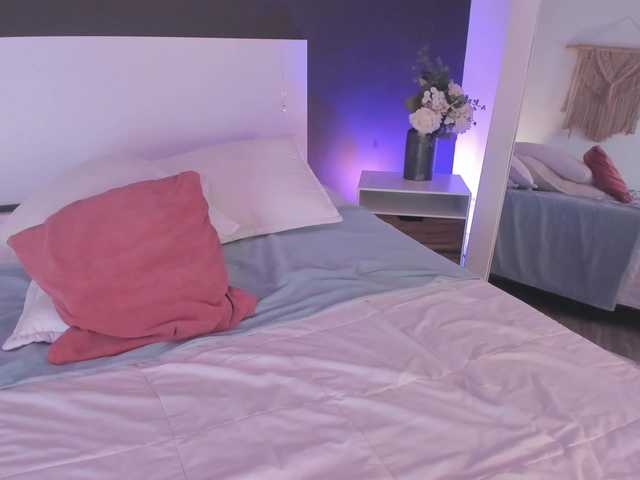 VioletPaket live cam on BongaCams