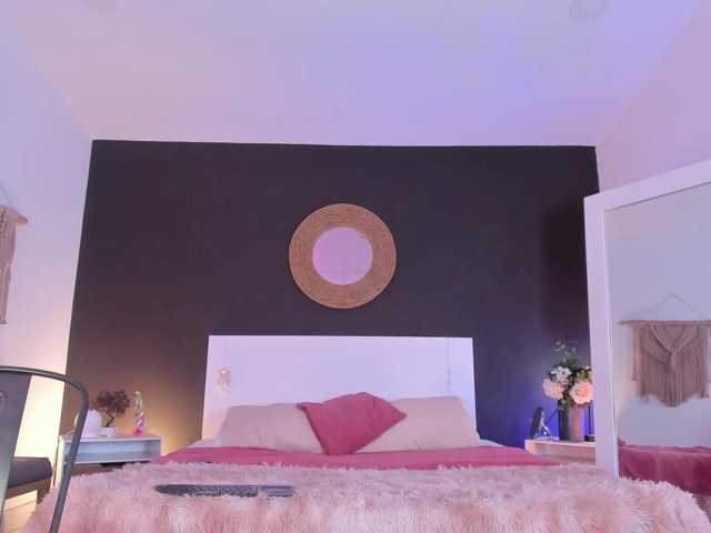 VioletPaket, live now on BongaCams