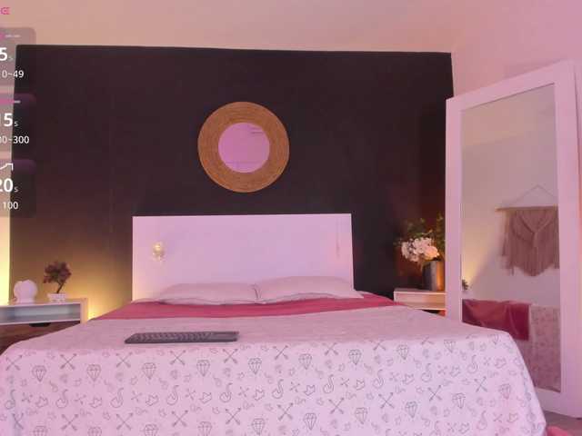 VioletPaket live cam preview