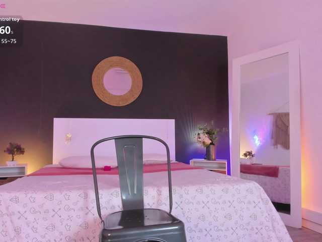 VioletPaket live cam on BongaCams