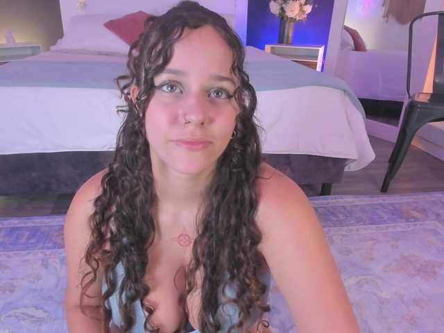 VioletPaket live webcam show