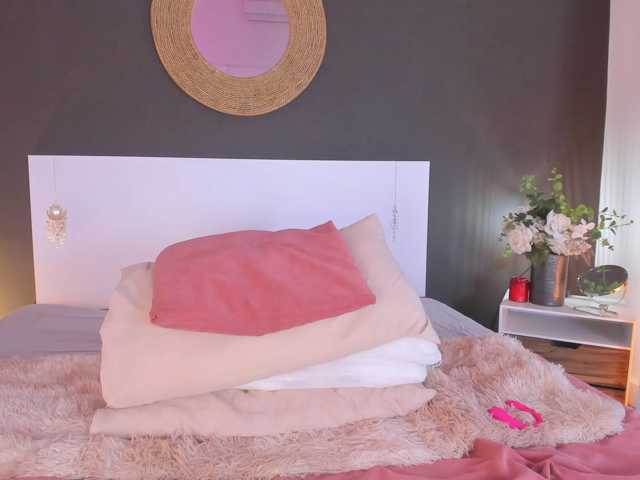 VioletPaket live cam on BongaCams