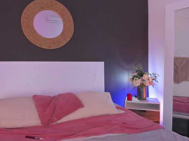 VioletPaket live cam on BongaCams