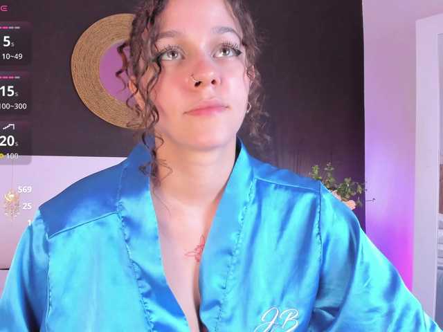 VioletPaket live cam on BongaCams