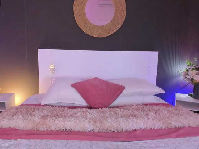 VioletPaket live cam on BongaCams