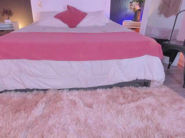 VioletPaket live cam preview