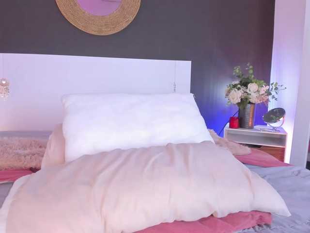 VioletPaket live cam on BongaCams