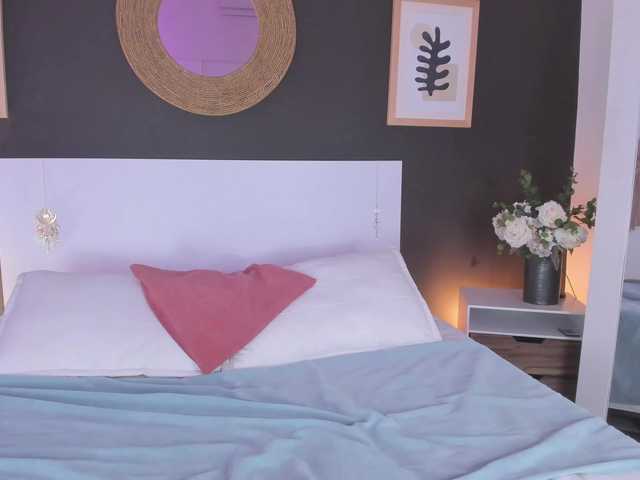 VioletPaket Live Cam on BongaCams