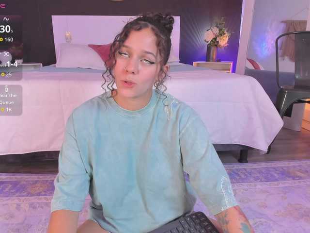 VioletPaket live cam on BongaCams