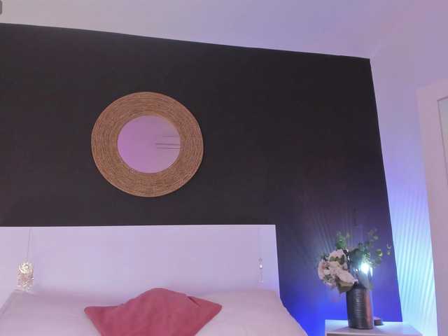 VioletPaket live cam on BongaCams