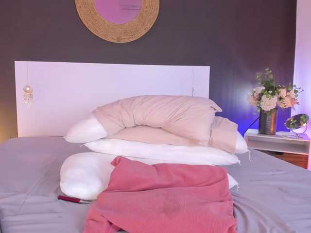 VioletPaket live cam preview