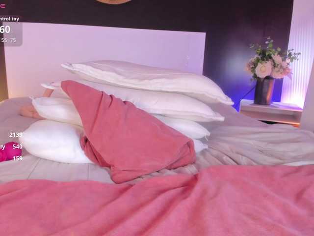 VioletPaket live cam on BongaCams