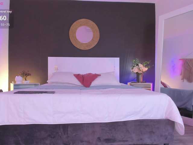 VioletPaket live cam on BongaCams