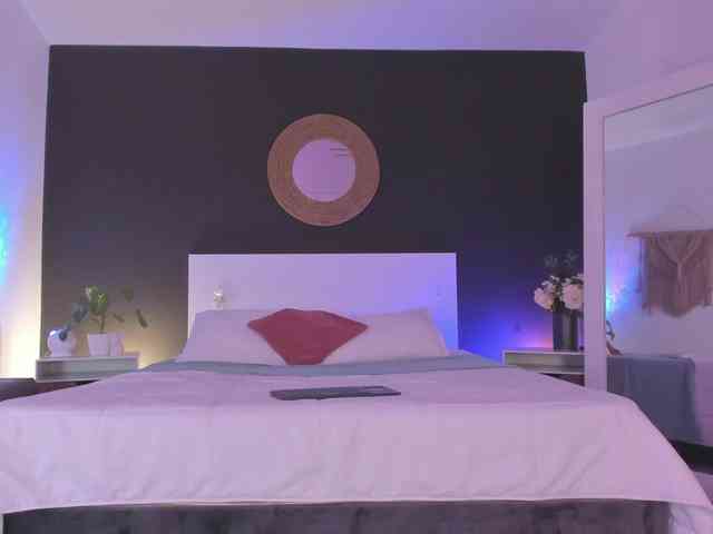 VioletPaket webcam