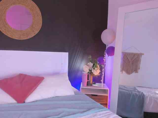 VioletPaket webcam
