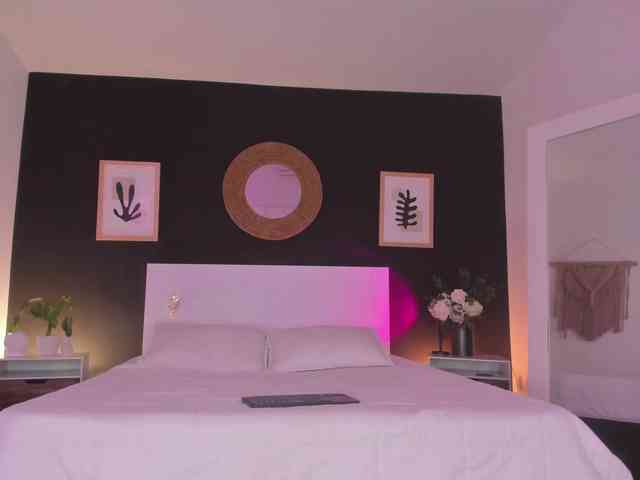 VioletPaket webcam
