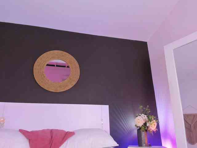 VioletPaket webcam
