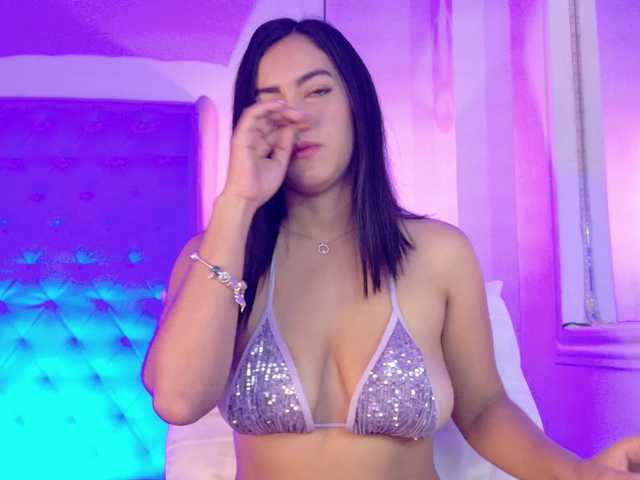 ThaliiaDuran live cam on BongaCams