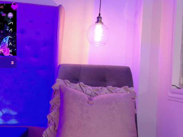 ThaliiaDuran live cam on BongaCams