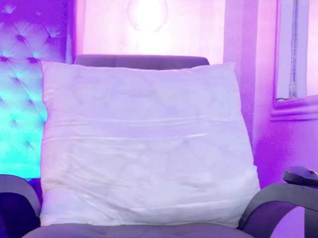 ThaliiaDuran live cam on BongaCams
