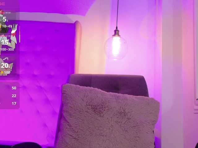 ThaliiaDuran — live female cam