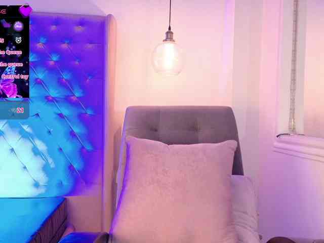 ThaliiaDuran webcam