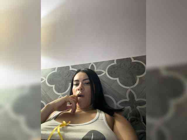 ThaliiaDuran webcam