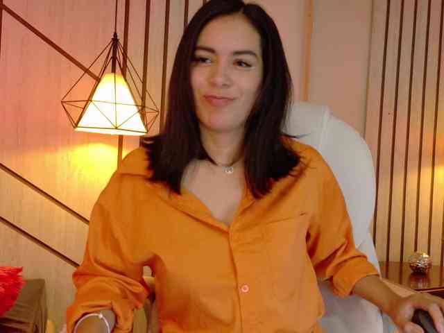 ThaliiaDuran webcam