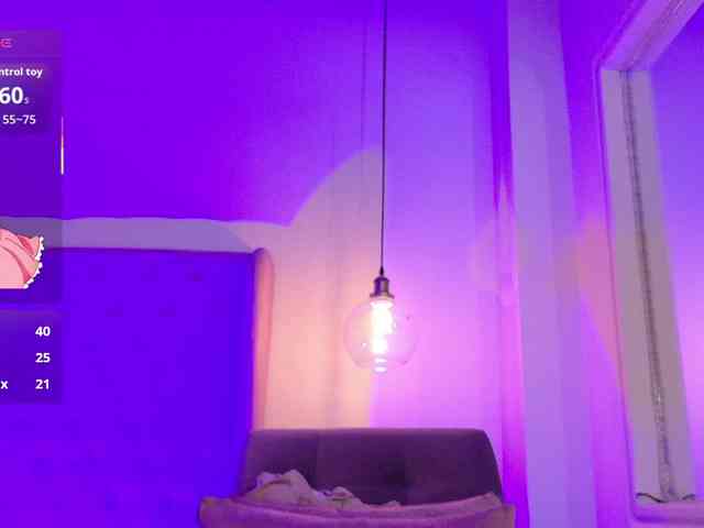 ThaliiaDuran webcam