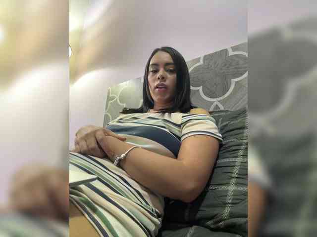 ThaliiaDuran webcam