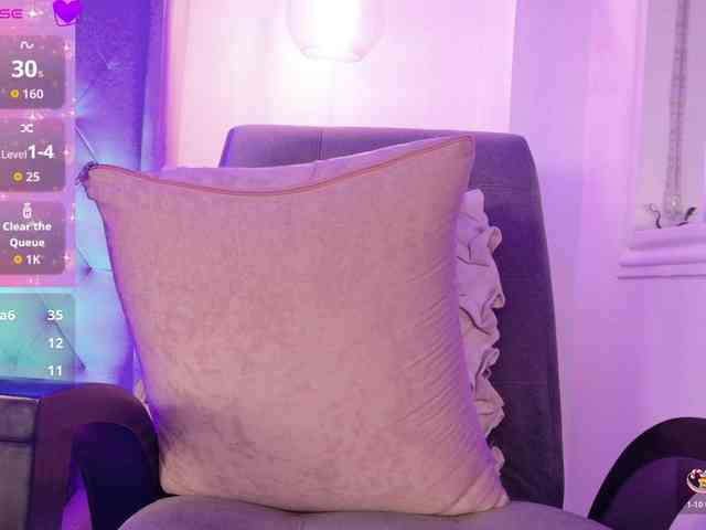 ThaliiaDuran webcam