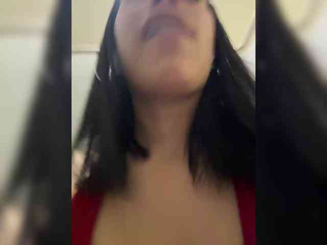 ThaliiaDuran webcam