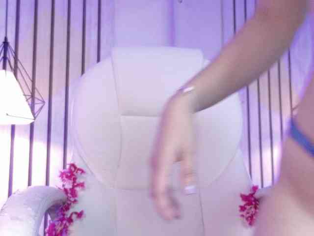 ThaliiaDuran webcam