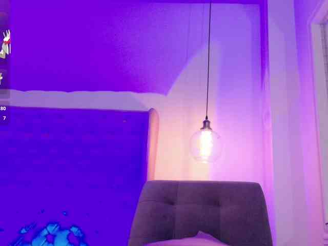 ThaliiaDuran webcam