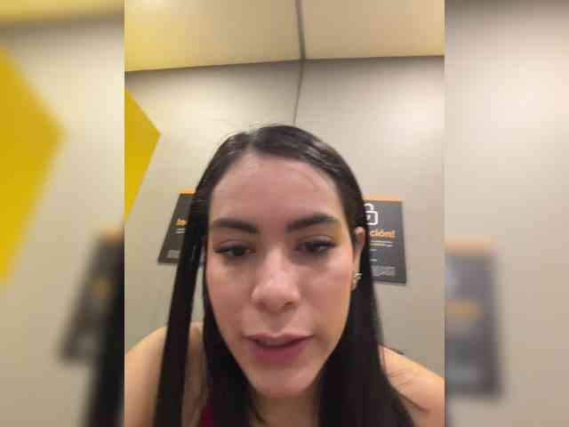 ThaliiaDuran webcam