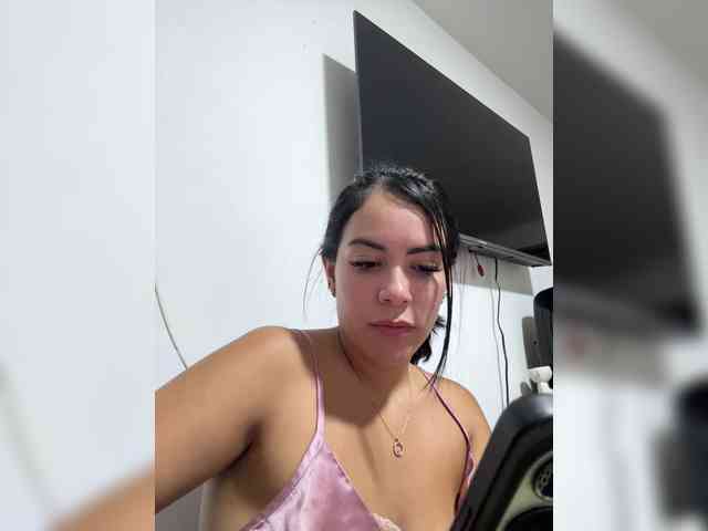 ThaliiaDuran webcam