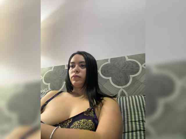 ThaliiaDuran webcam