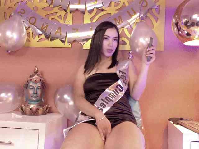 ThaliiaDuran webcam