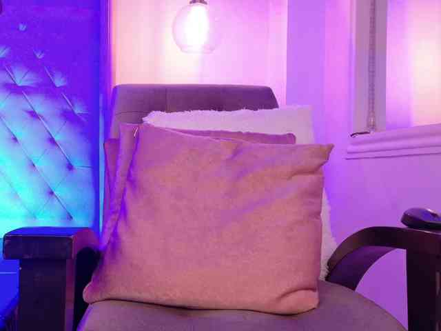 ThaliiaDuran webcam